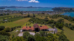 Mercury Ridge, Cooks Beach